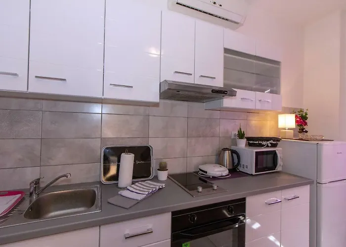 Borna Apartman *