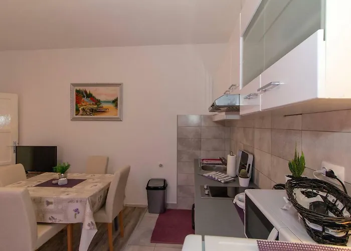 Borna Apartman Zára