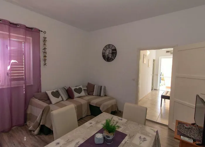 Apartman Borna *